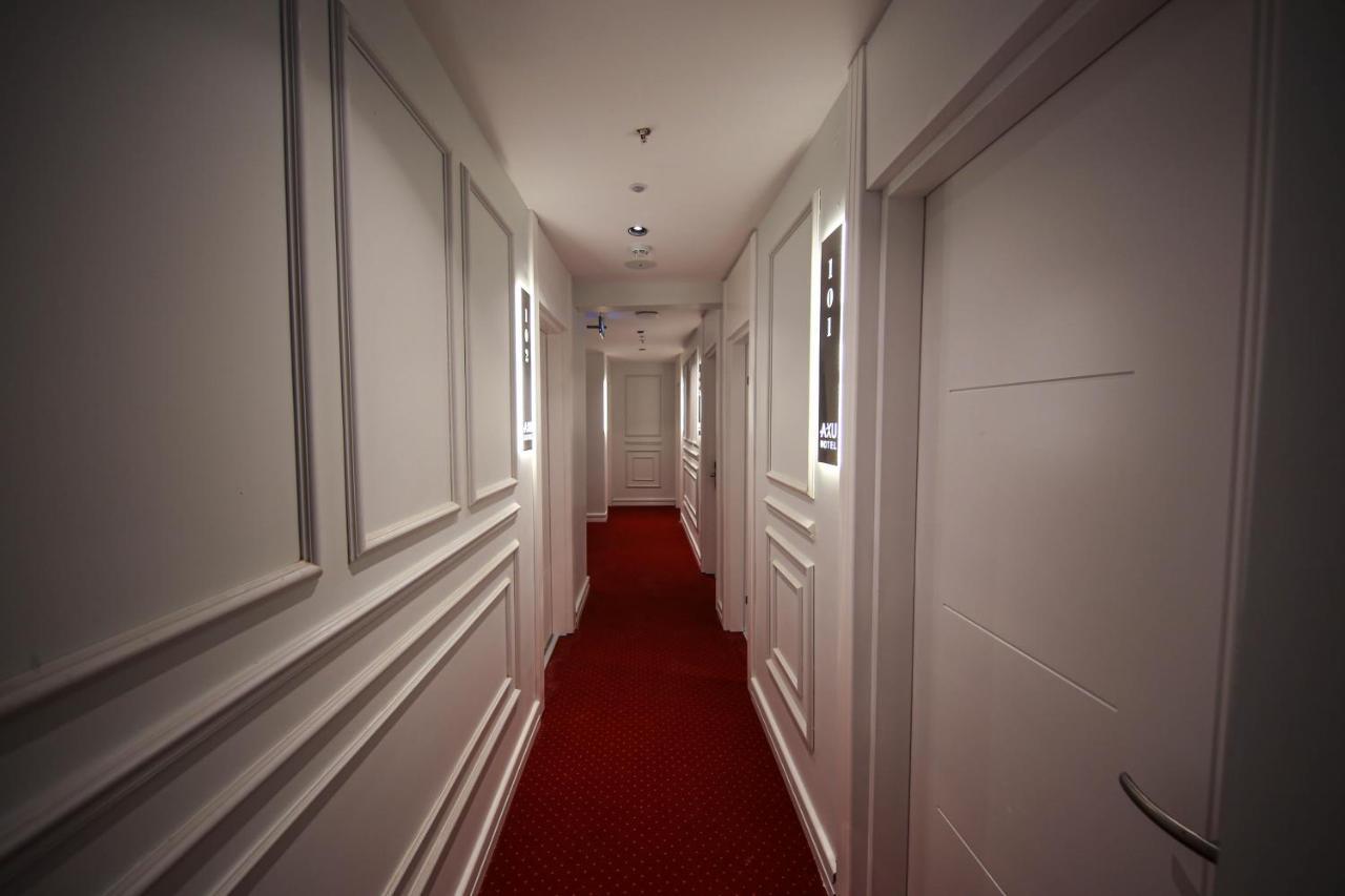 Axu Airport Hotel Arnavutkoy Екстериор снимка A corridor at the hotel